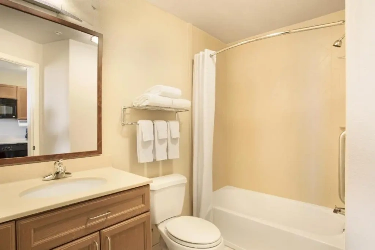 Standard Double Suite