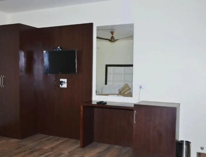 Hotel Blue Magnets