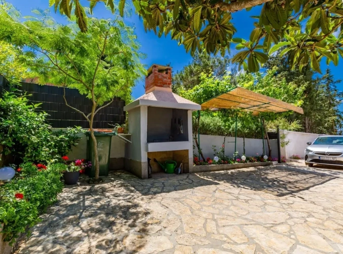 2 Bedrooms Cottage