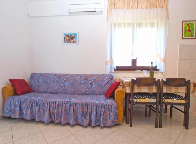 Apartments Blazenka 1270