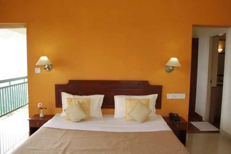Suite with balcony and with land view