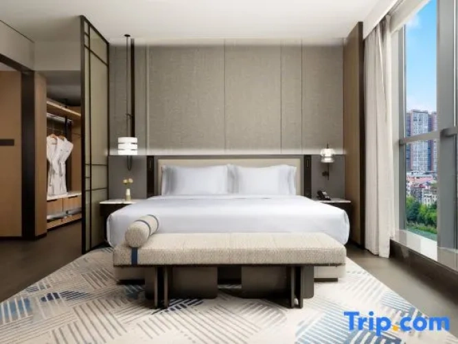 1 Bedroom Double Suite with river view