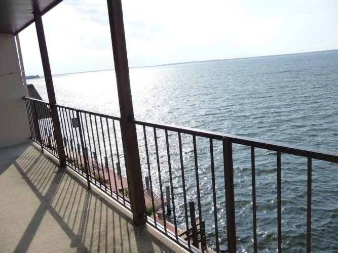 Shoals 7 - 2 Br Condo