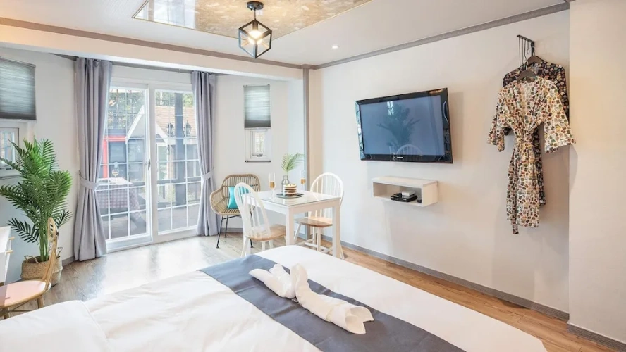 Guest rooms