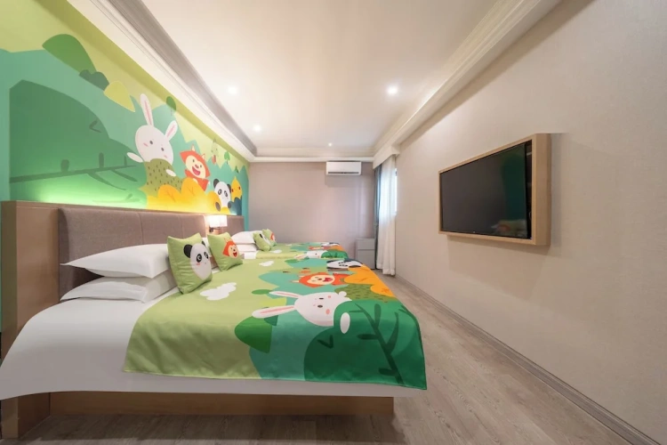 Superior Quadruple Suite
