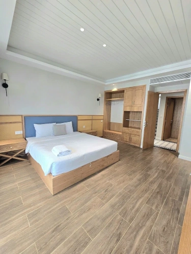 4 Bedrooms Family Villa with balcony and with garden view
