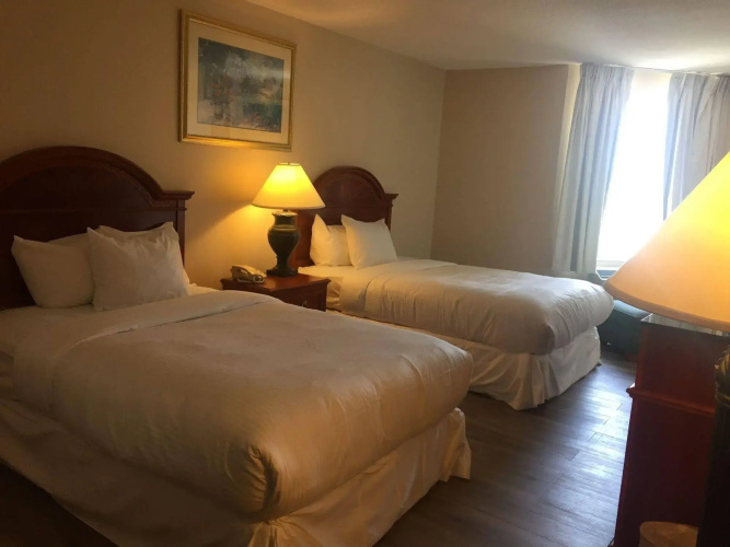 Toronto Plaza Hotel