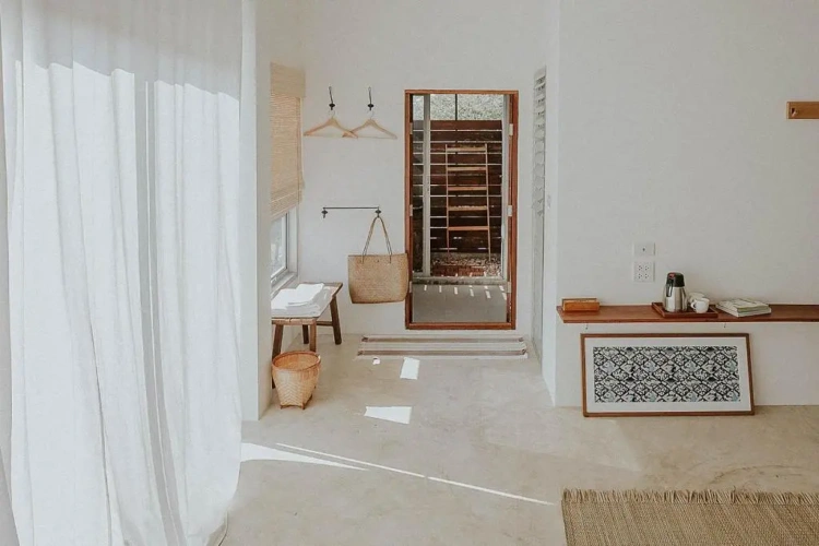 Standard room with mountain view
