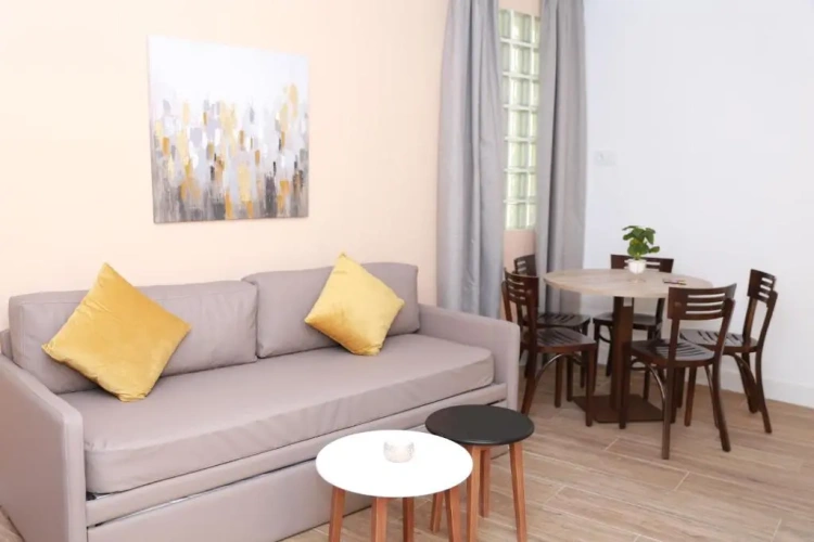 2 Bedrooms Apartment
