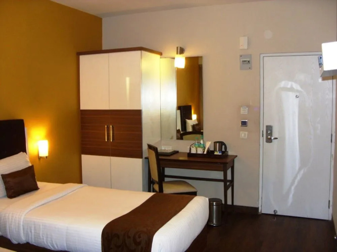 GenX Agra By 1589 Hotels