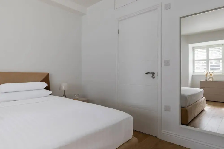 Priory Road III by Onefinestay