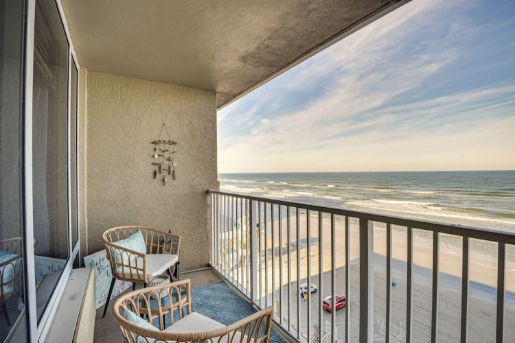 2 Bedrooms Apartment with balcony