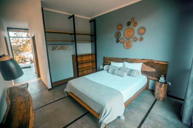 Hotel Enai