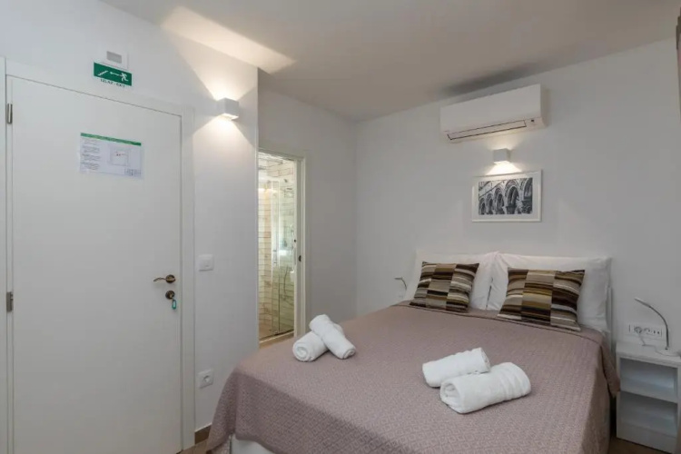 Apartment & Rooms Palmotta