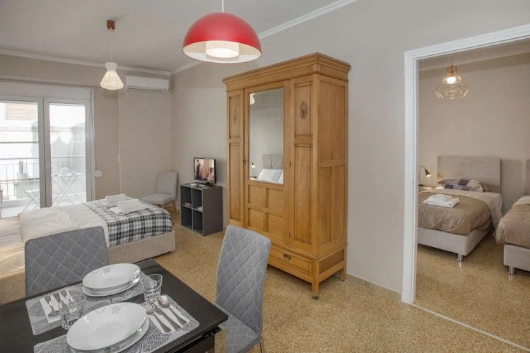Leonidas Loft in the Heart of Athens