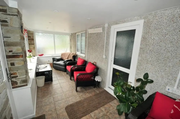 Treviglos Lodge Bed  Breakfast
