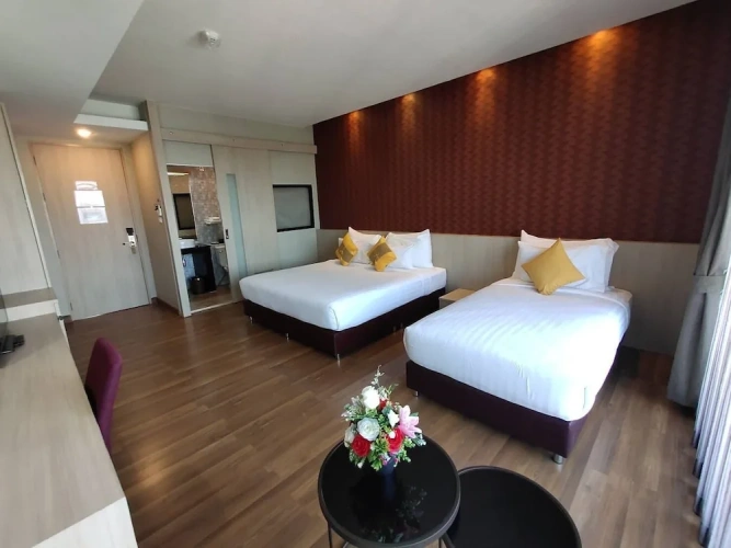 Standard Triple room