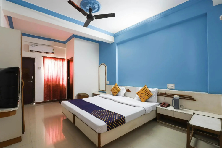 Hotel Sahara Palace