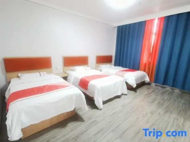 Standard Triple room