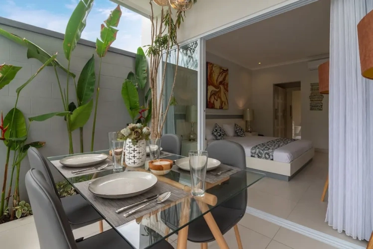 2 Bedrooms Superior Villa with pool view