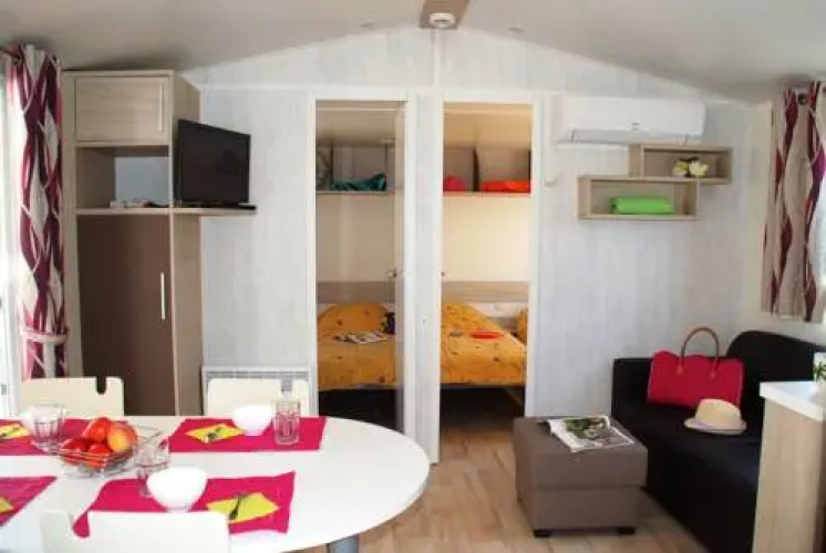 Camping La Pinède