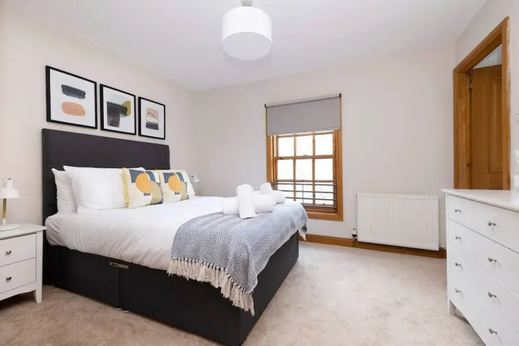 Bright&Cosy Flat near Scottish Gallery