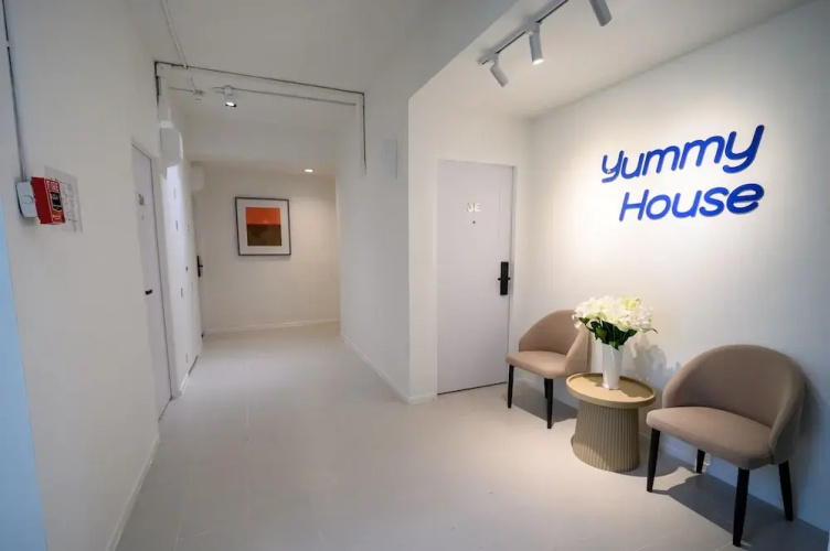 Yummy House