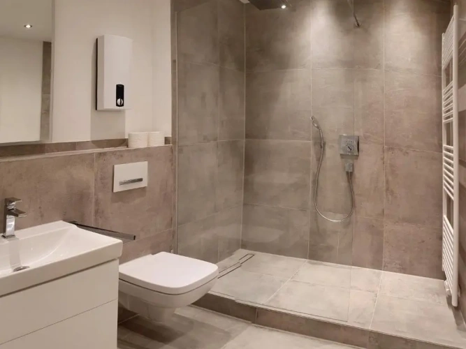 2 Bedrooms Apartment