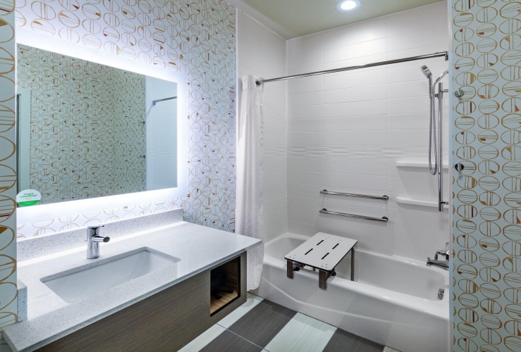 Quadruple Suite