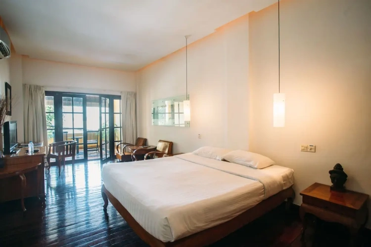 Deluxe room with balcony