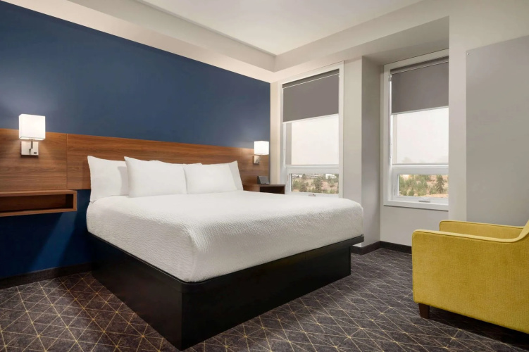 Park Inn by Radisson, Kelowna