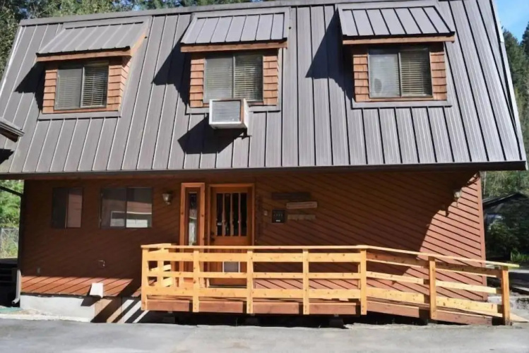 Hopes Cabin