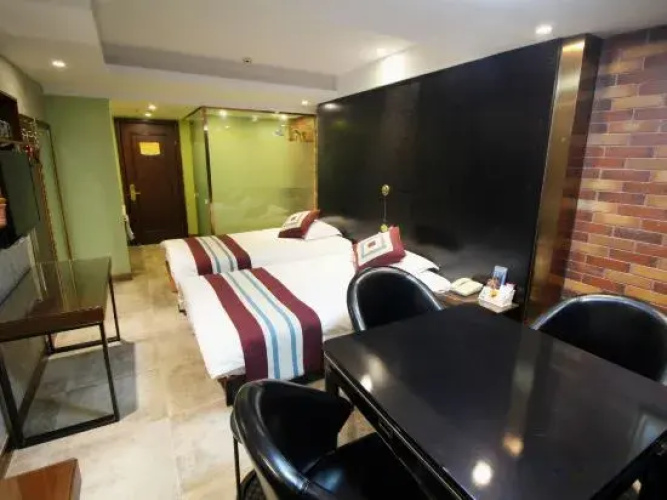 Aiju Chain Hotel