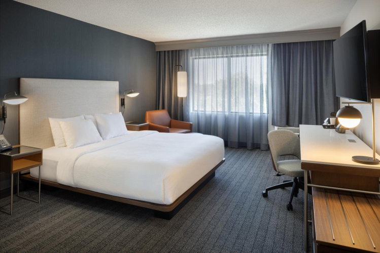 Courtyard by Marriott Springfield Airport