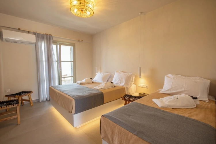 Standard Triple room with balcony and with sea view
