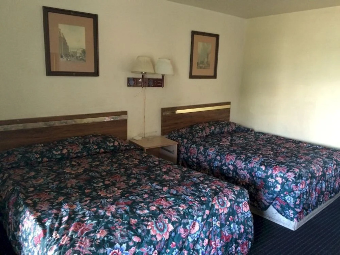 Desert Sands Motel