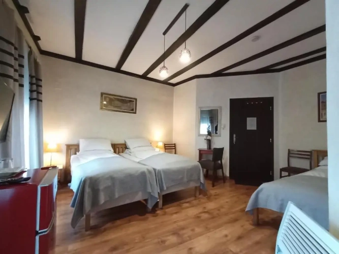 Economy Triple room
