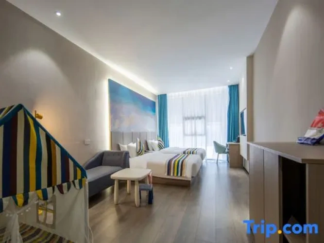 Premier Triple Family room