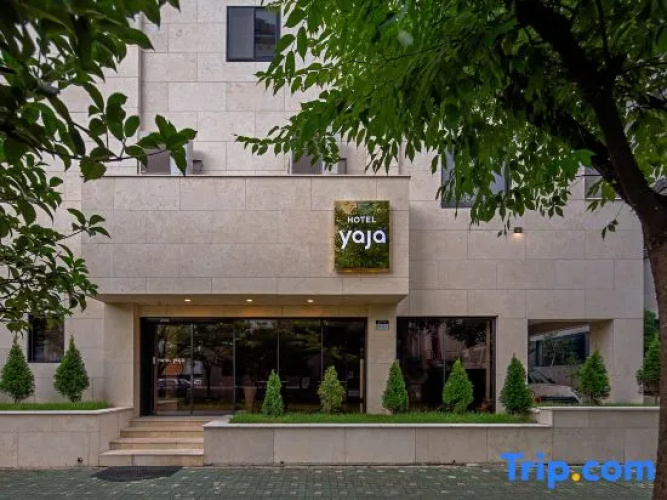 Yaja Hotel Peace Square branch