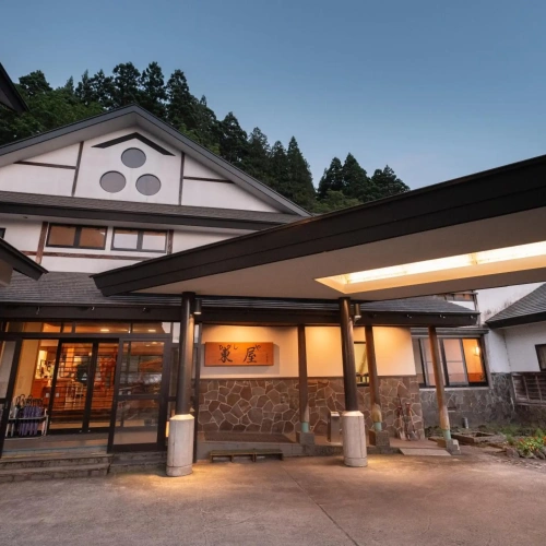 Shirabu Onsen Higashiya
