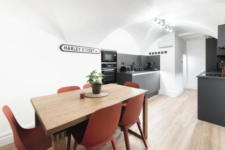 2 Bedrooms Luxury Apartment