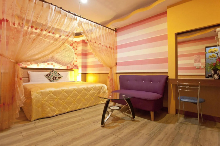 Bashi Channel Vacation B & B
