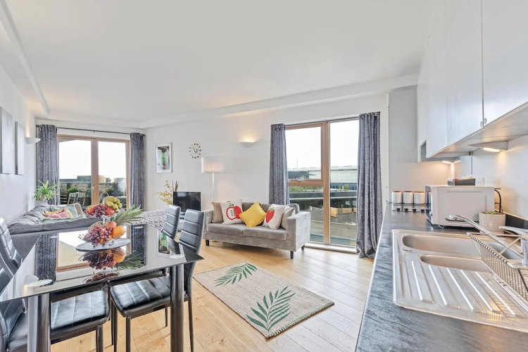 Panoramic Pad with Great Views | By My Getaways