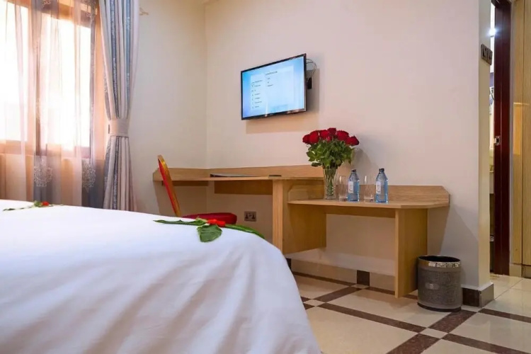 West Lerruat Hotel