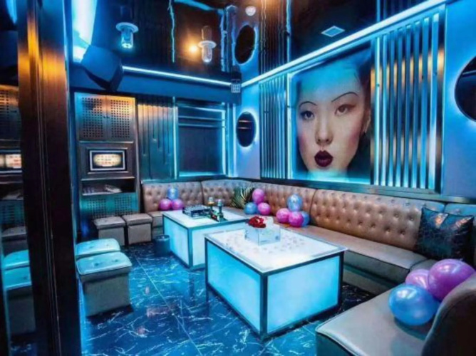 City Hotel