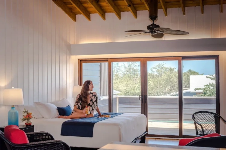 Studio with balcony and with ocean view