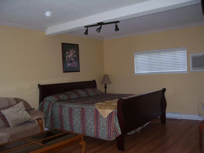 Beach Grove Motel