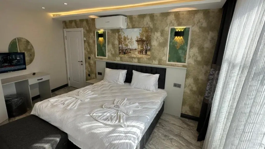 2 Bedrooms Apartment