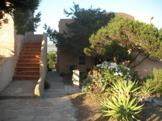 3 Bedrooms Cottage