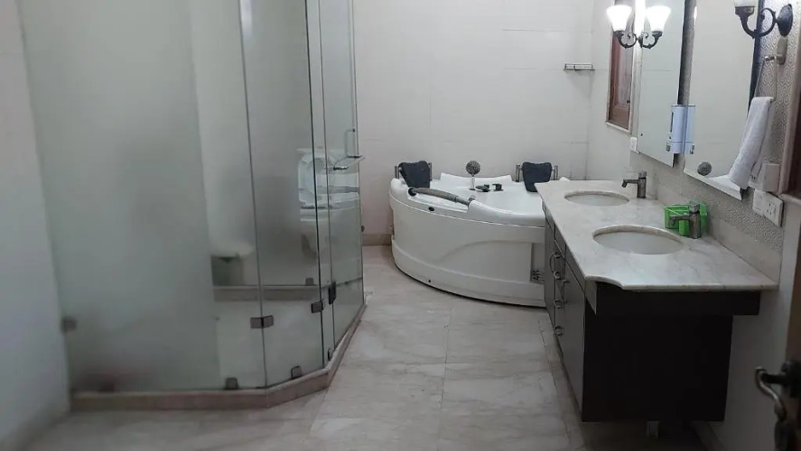 Hotel Ashray Noida